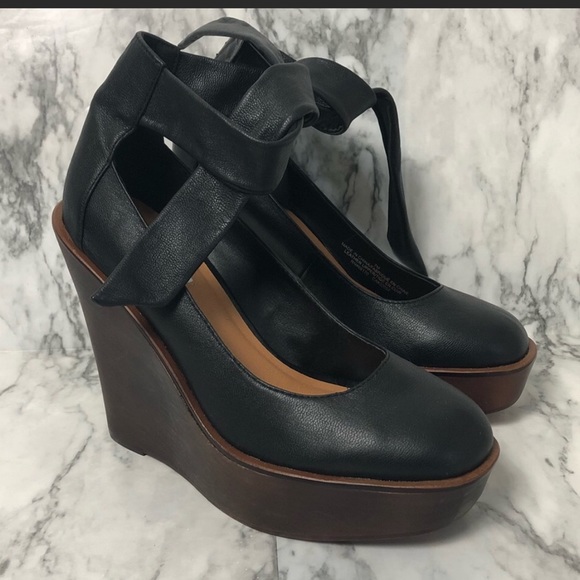 Kimchi Blue Platform Wedges from Urban Outfitters - Picture 3 of 8